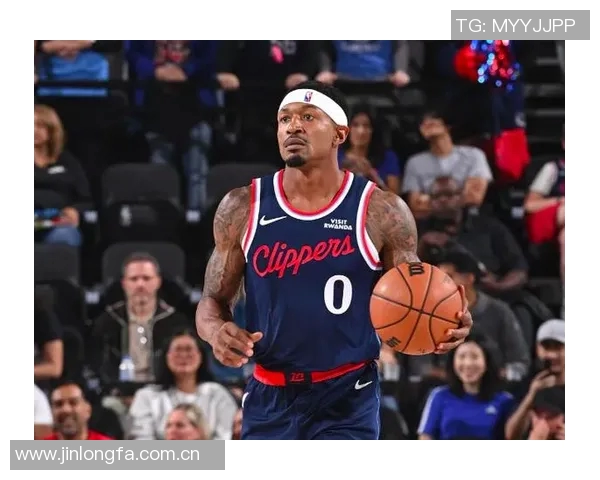 比尔谈快船首轮出局感受以掘金成功激励球队重整旗鼓